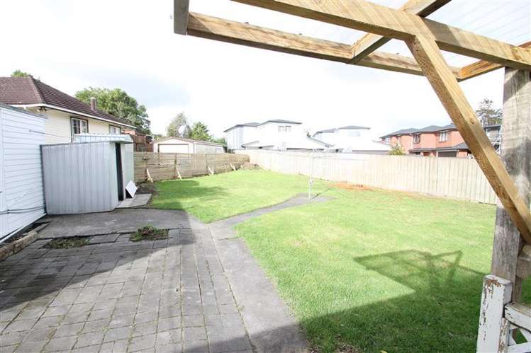 22 Essex Street Te Atatu South_8