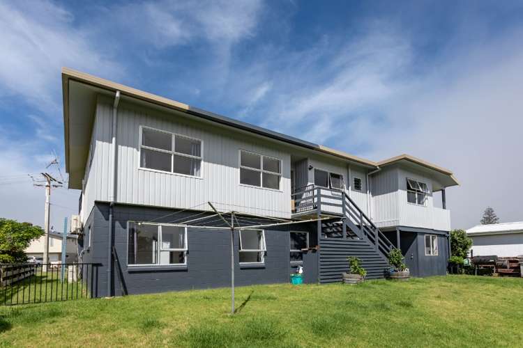 320 Ocean Road Whangamata ThamesCoromandel Houses for Sale One