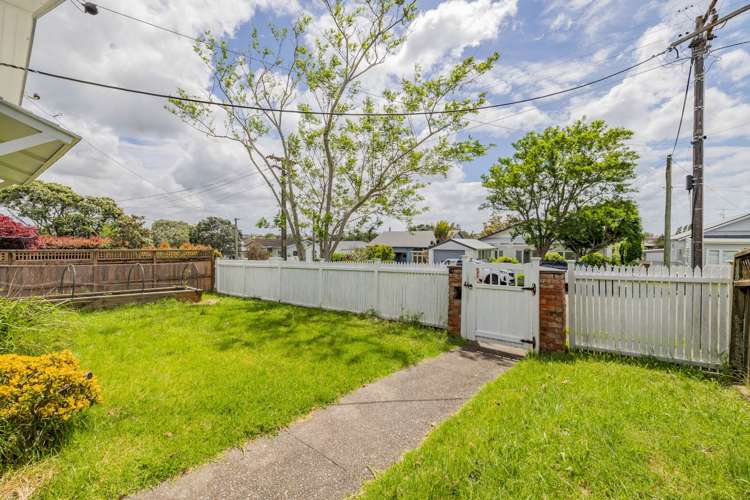 23 Egremont Street Belmont_9