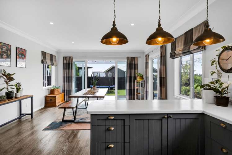 20 Maple Crescent Whalers Gate_5