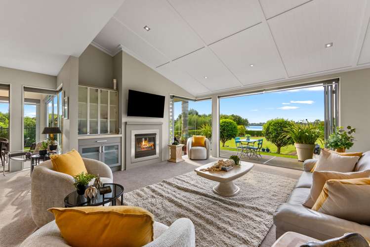 16 Pescara Point Karaka_1