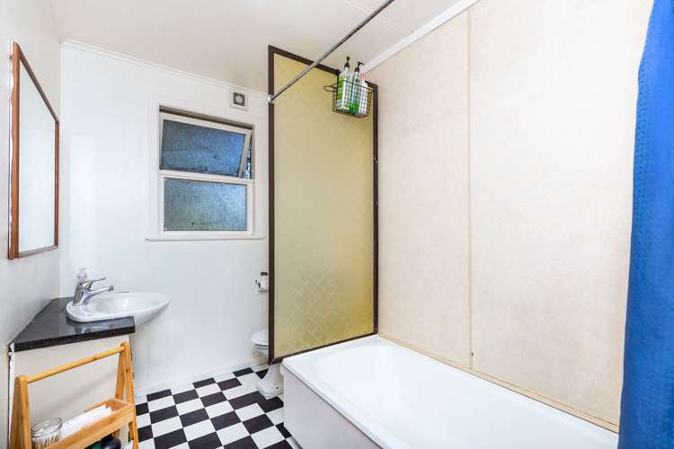 1 Tawa Street Hilltop_6