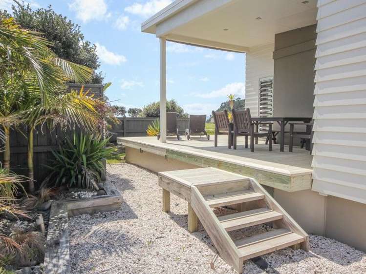 1 Flame Tree Lane Taipa_14