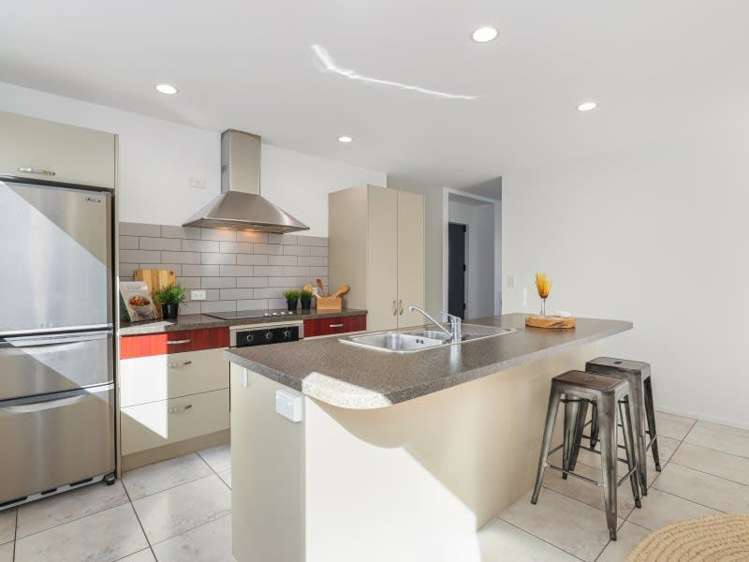 1 Olympic Lane Edgeware_3