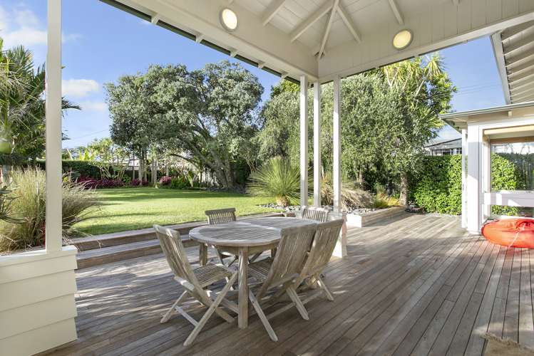 20 Ascot Avenue Narrow Neck_3