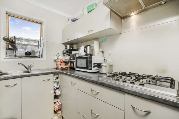 14 Martin Place Kelston_14