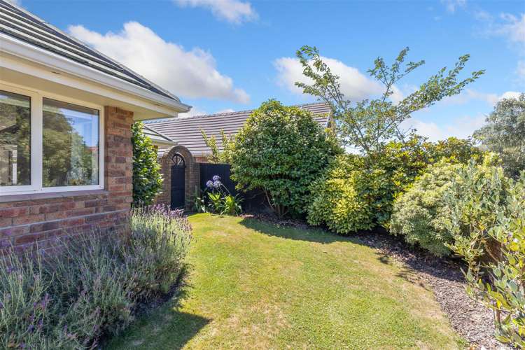 15 Apsley Drive Russley_22