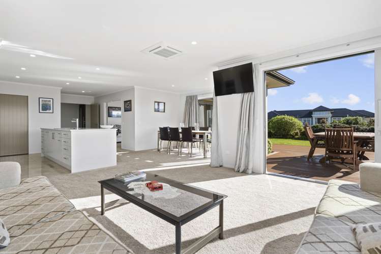 19 Alan Livingston Drive Cambridge_22