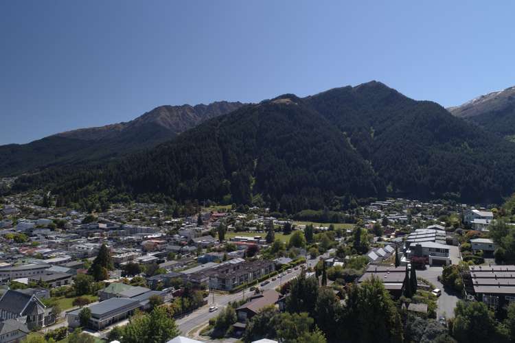 8 Kent Street Queenstown_17