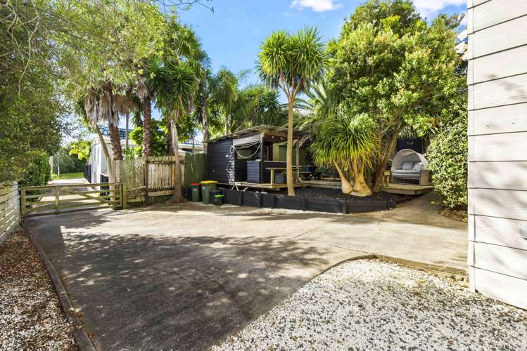 1297B Whangaparaoa Road Army Bay_24