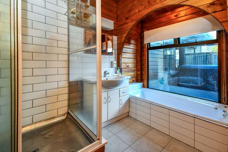 137 Everglade Drive Totara Heights_11