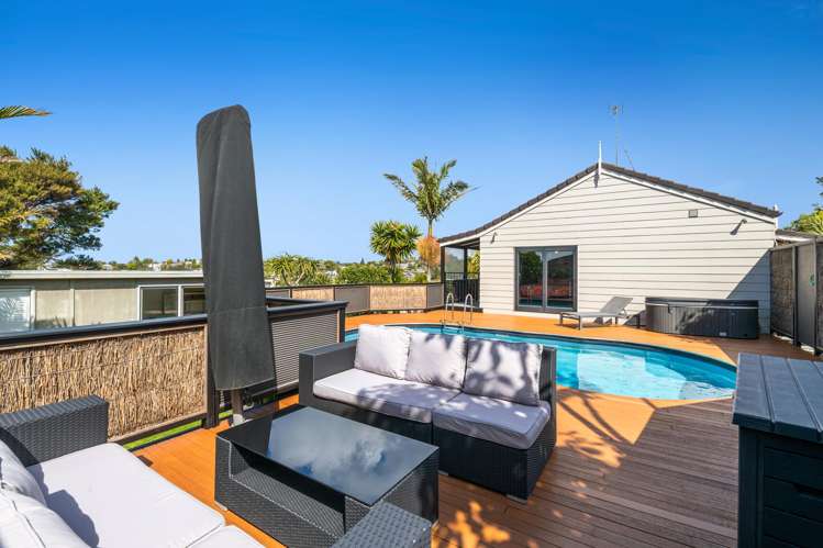 15 Leiden Place Totara Vale_17