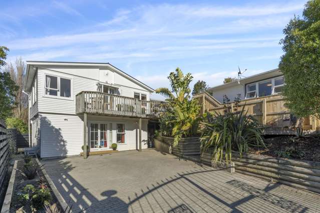 CAMBORNE LIVING AT ITS BEST - RV $860,000