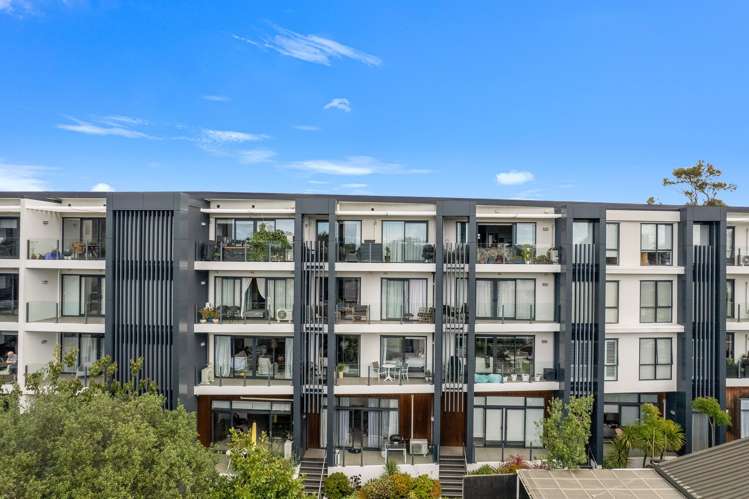 30/8 Thompson Park Road_0