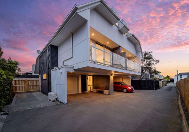 Rear Duplex Unit - Larger than Most!