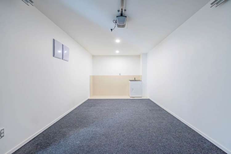 69 Joseph Street Flat Bush_22