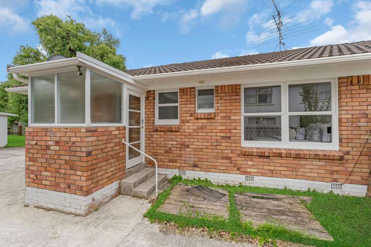 2/180 Archers Road Glenfield_14