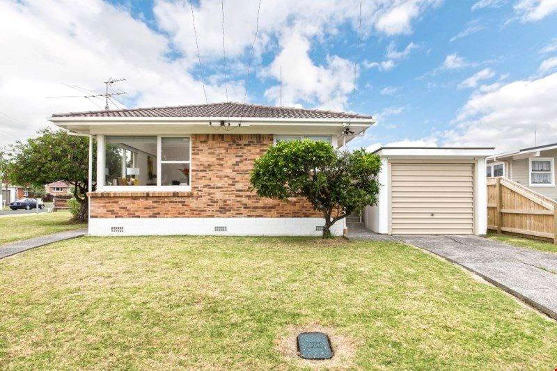 2/32 Dale Crescent Pakuranga_0