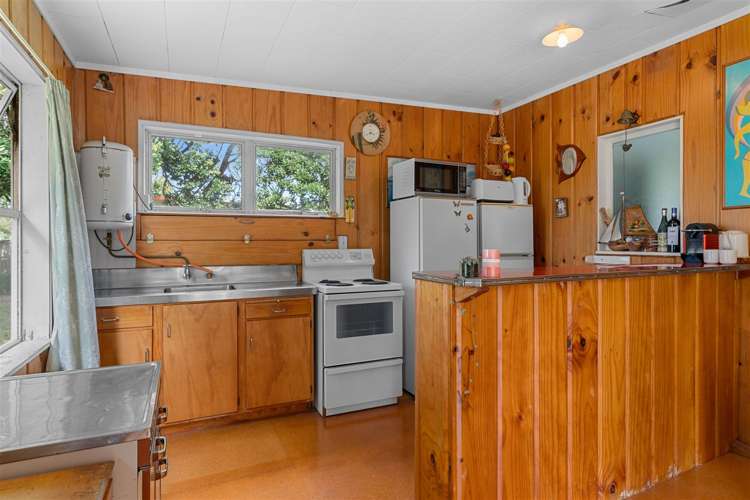 829 Cove Road Waipu_8