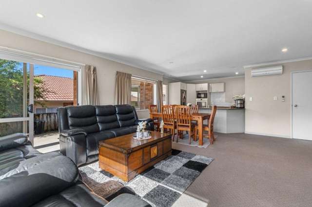 93 Kinloch Way 11217_1