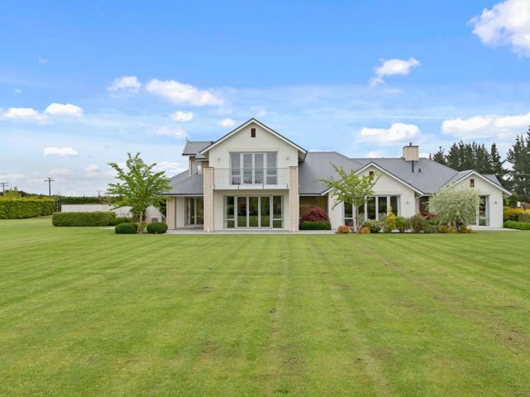 166 Halkett Road West Melton_22