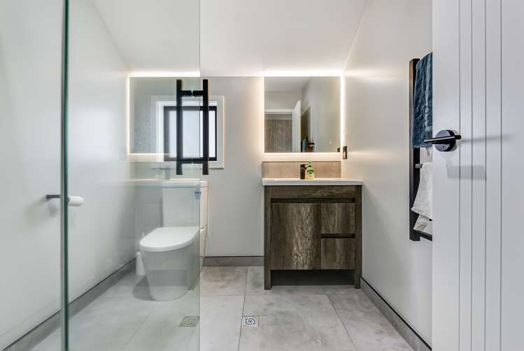 1/38 Maanihi Drive Rototuna North_17