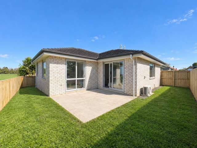 Sunny & Tidy 2-Bedroom Home