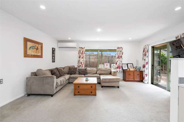 2/82 Reelick Avenue Pakuranga Heights_1