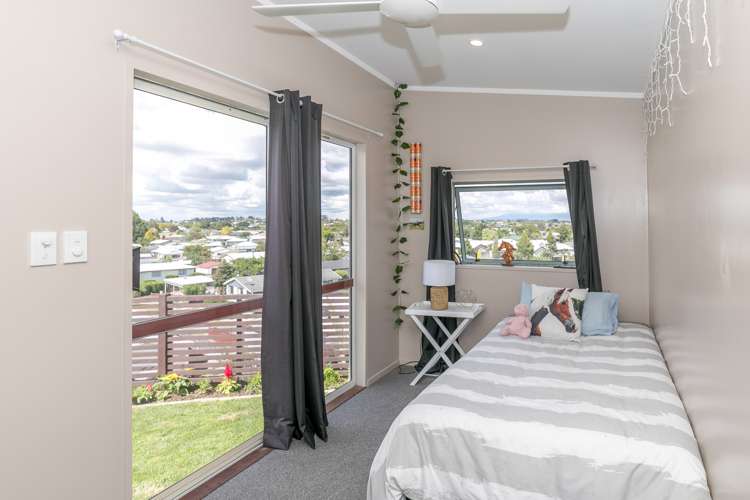 43 Baverstock Road Nawton_17