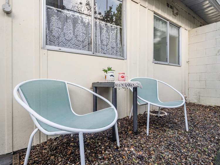 2/100 River Road Hamilton East_15