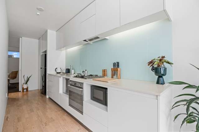 311/28 College Hill 1664_3