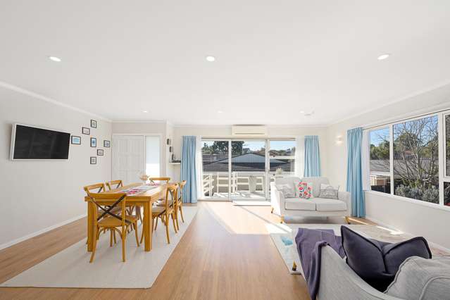 2/219 Edmonton Road Te Atatu South_2