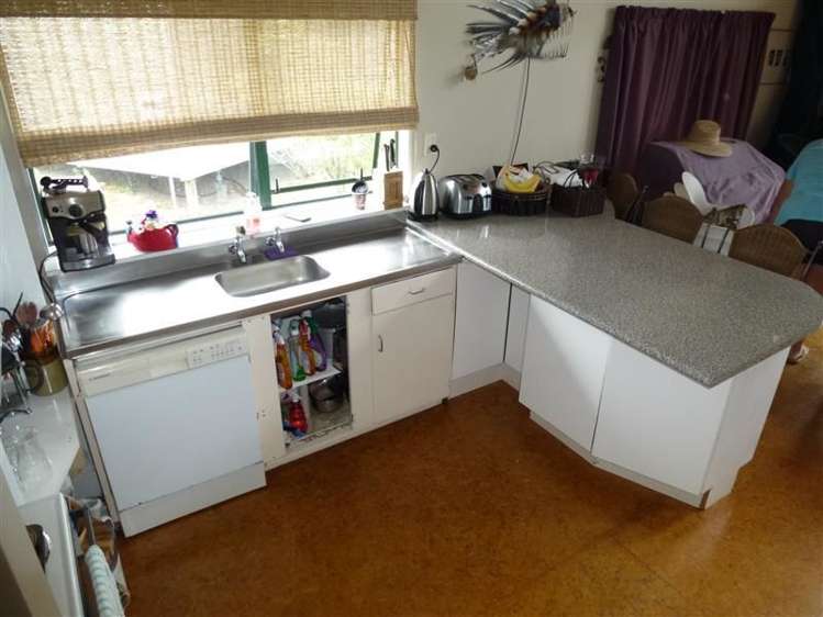 214 Patuwai Drive Whangamata_8