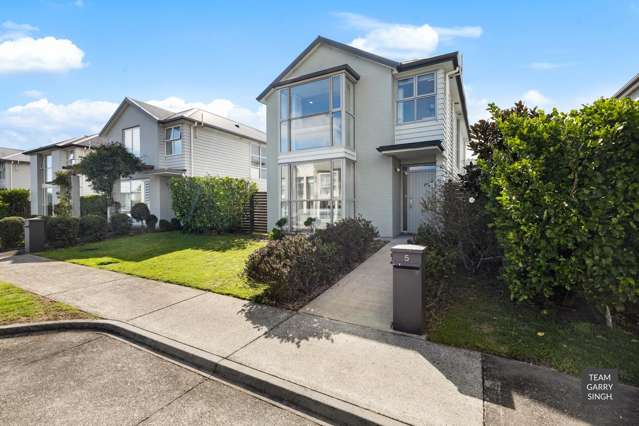 Must-Sell! Spacious Family Home!