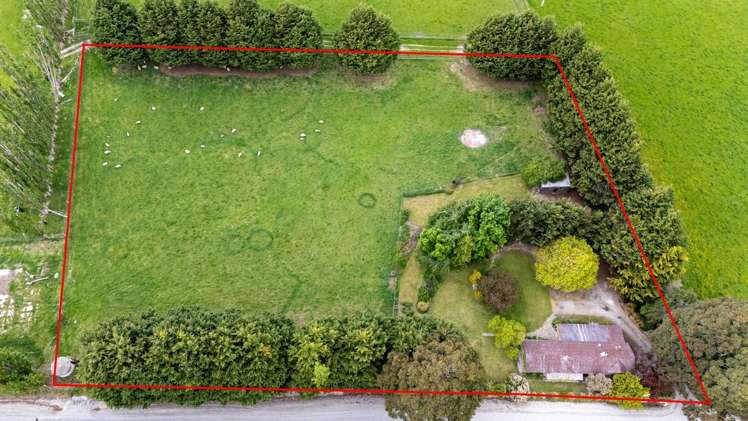 1303 Fruitlands-Roxburgh Road_1