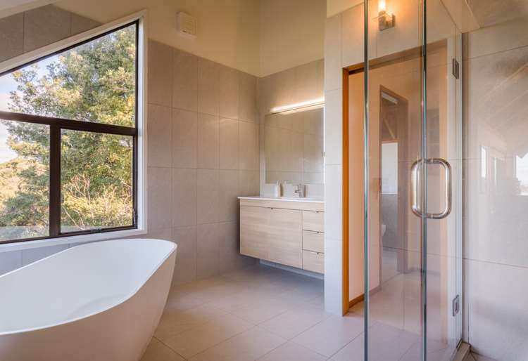 627 Huia Road Parau_14