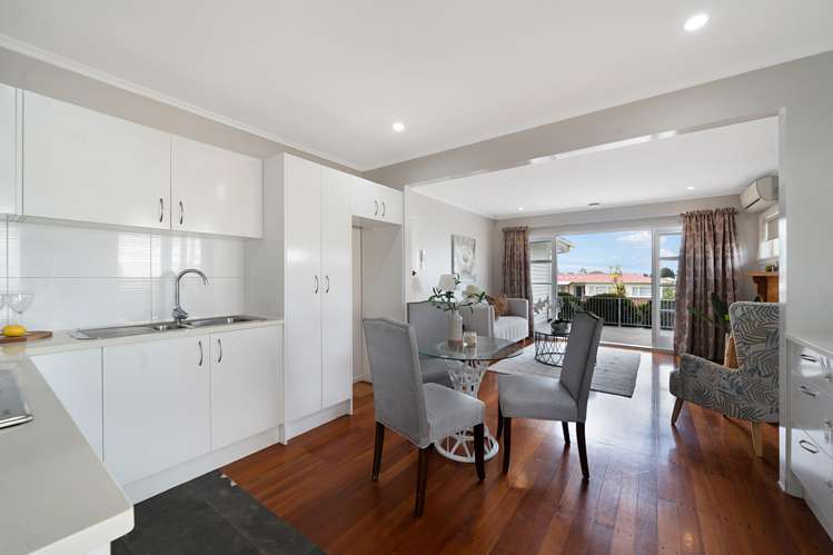 2 Nile Road Kelston_6