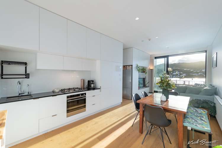 201/11 Jean Caldwell Way Island Bay_5