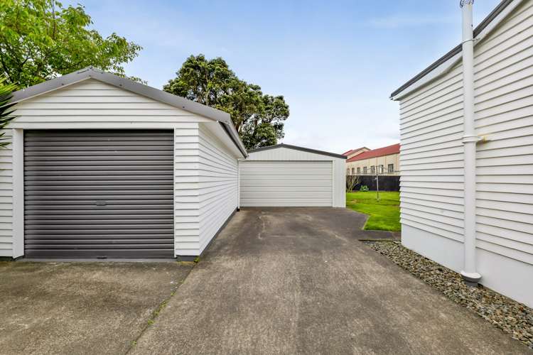 28 Terou Street Manaia_27