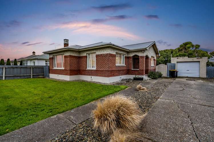 16 Fox Street Avenal_26