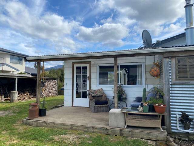 176 Commercial Street Takaka_1