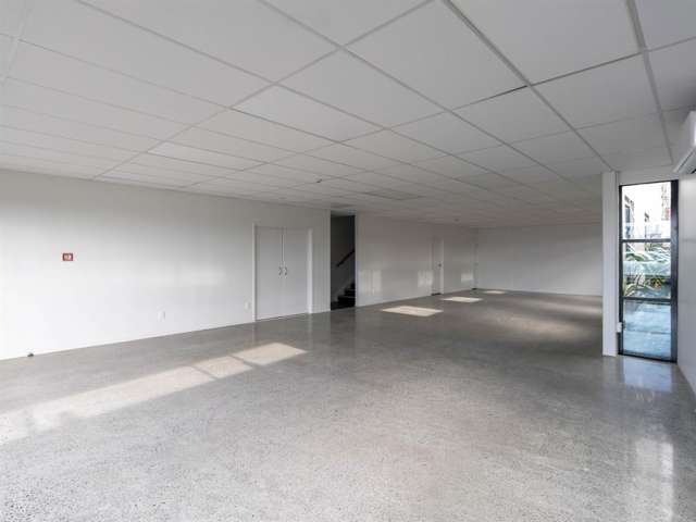 Unit F, 20 Cain Road Penrose_4