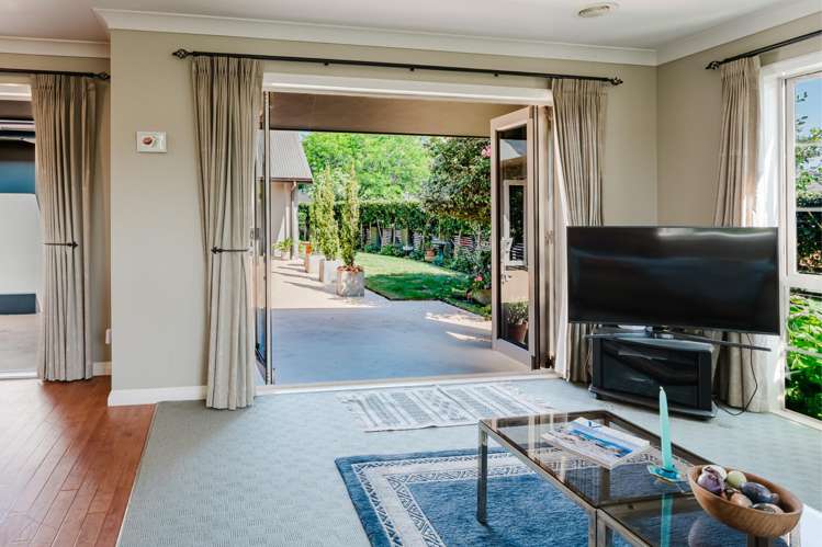 1 Westbury Mews Huntington_13