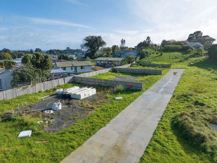 2A Hamilton Drive Waiuku_8