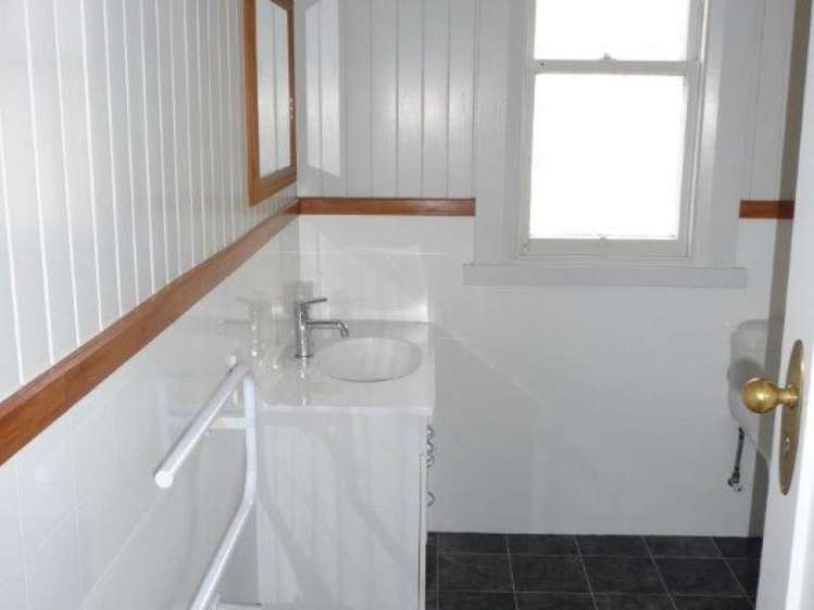 37 Cobden Street Gisborne_12