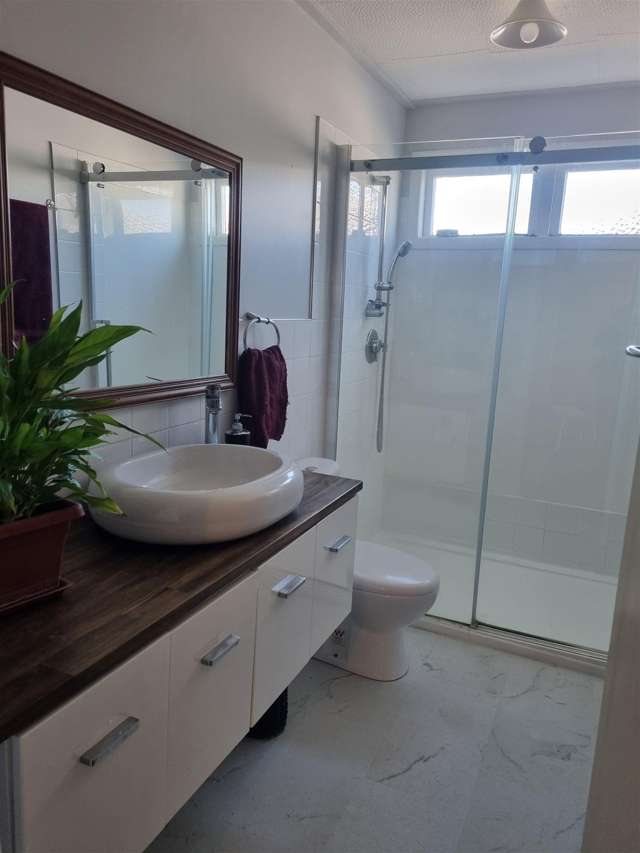 Ready to Sell Stratford Bungalow