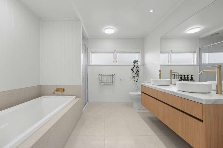 48 Ellesmere Crescent Pakuranga Heights_10