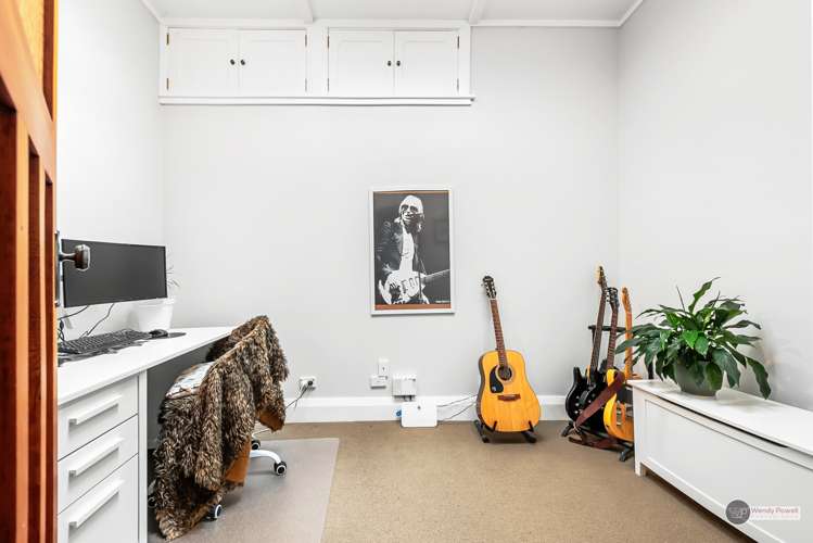 6 Prouse Grove Silverstream_12