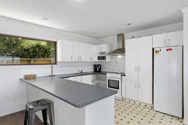 94 Gracefield Road Gracefield_4