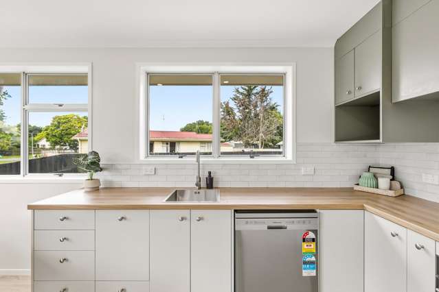 53 Oakfield Crescent Pukete_4